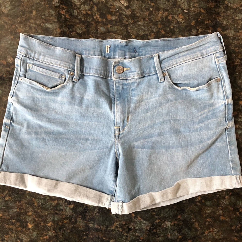 Levi Denim Shorts Ladies